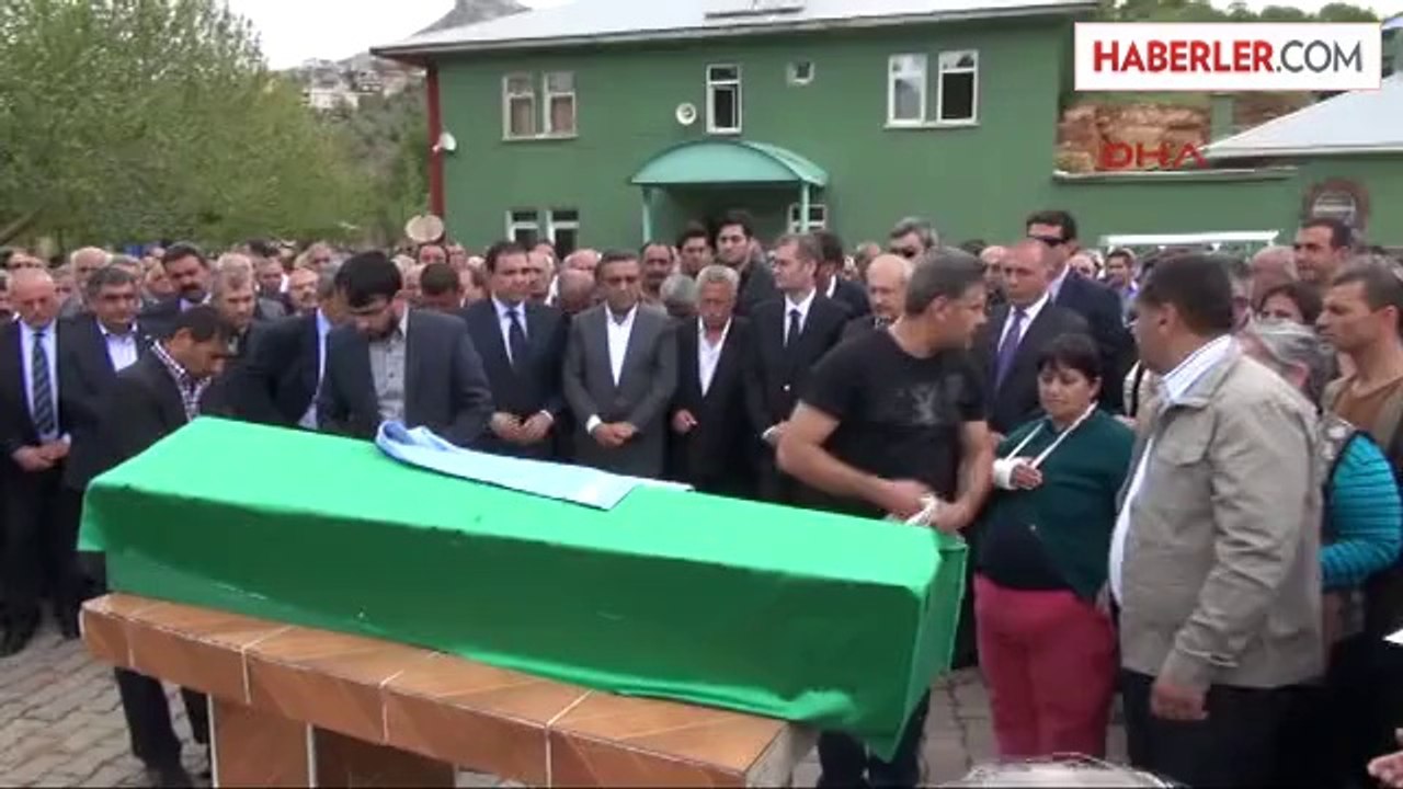 CHP Genel Başkanı Kemal Kılıçdaroğlu Vefat Eden Amcası Arslan Karabulut'un, Tunceli Cemevi'nde Saat...