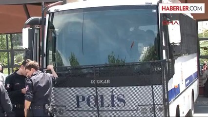 1 Mayıs'ta Gözaltına Alınan Bir Grup, Sağlık Kontrolü İçin Hastaneye Getirildi