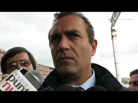 Napoli - De Magistris su bateau mouche, coppa Italia, salva Roma, Napoli servizi (02.05.14)