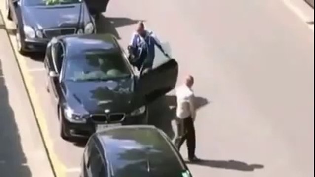 Comment voler une voiture en plein jour