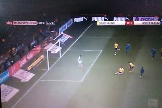 Bàn thắng mở tỷ số của Firmino BVBTSG