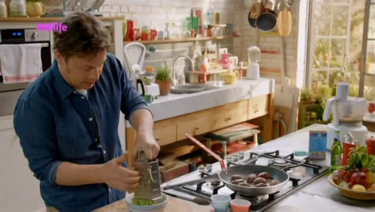 Jamies.15.Minute.Meals.S01E30.DVB