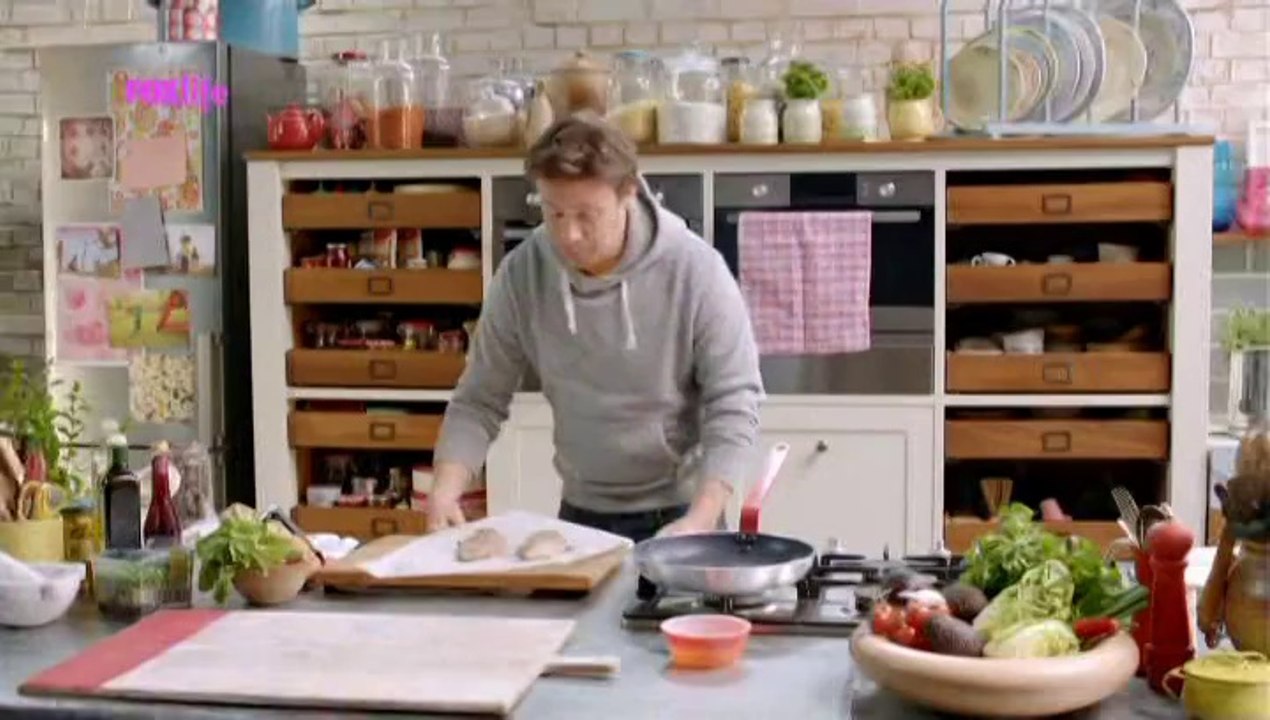 Jamies.15.Minute.Meals.S01E35.DVB