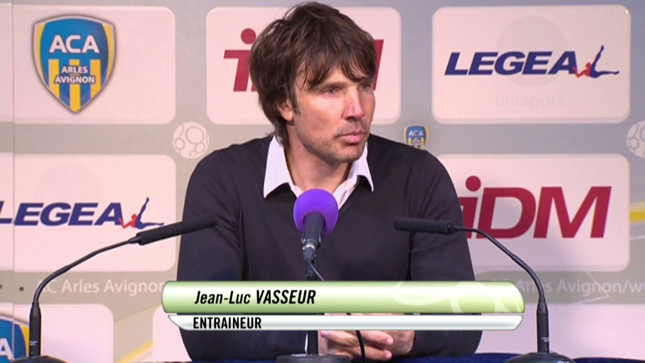 Conférence de presse AC Arles Avignon - US Créteil (2-1) : Franck  DUMAS (ACA) - Jean-Luc VASSEUR (USCL) - 2013/2014