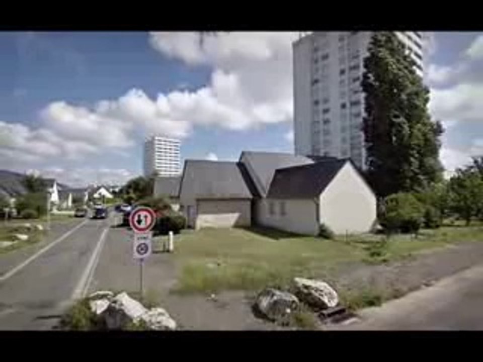 La Riche (37) : visite de la cité "Niqueux Bruère"