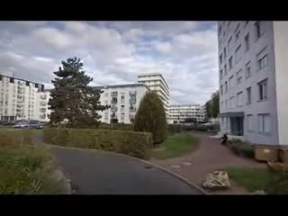 Joué-lès-Tours (37) : visite de la cité "La Rabière"