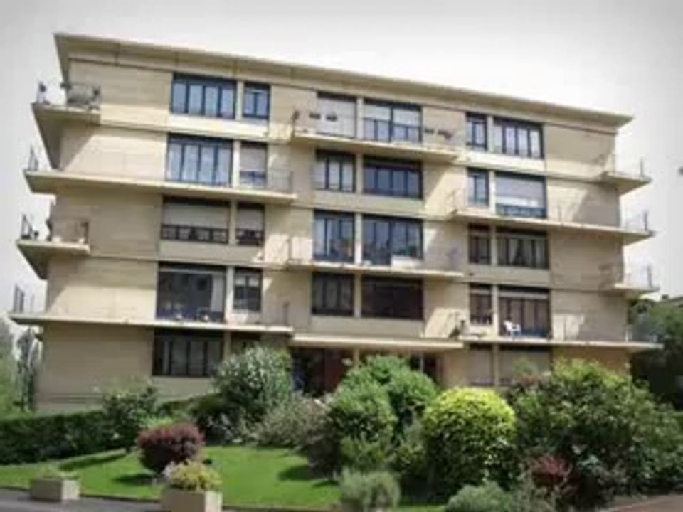 Mantes-la-Jolie (78) : visite des quartiers du "Centre-Ville"