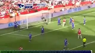 Marouane Chamakh vs Bolton Wanderers - Premier League - matchday 4 - 2010/2011