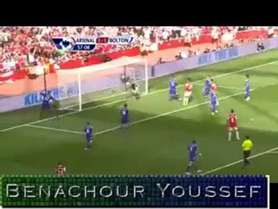 Marouane Chamakh vs Bolton Wanderers - Premier League - matchday 4 - 2010/2011