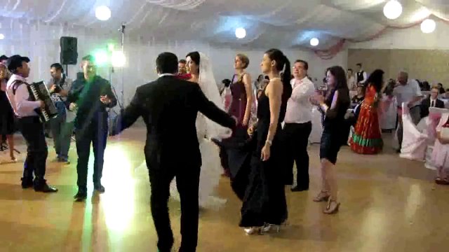 FORMATIE NUNTA PLOIESTI,FORMATIE NUNTA BUCURESTI-ALEXIA ALTTON-COLJ TIGANESC 2