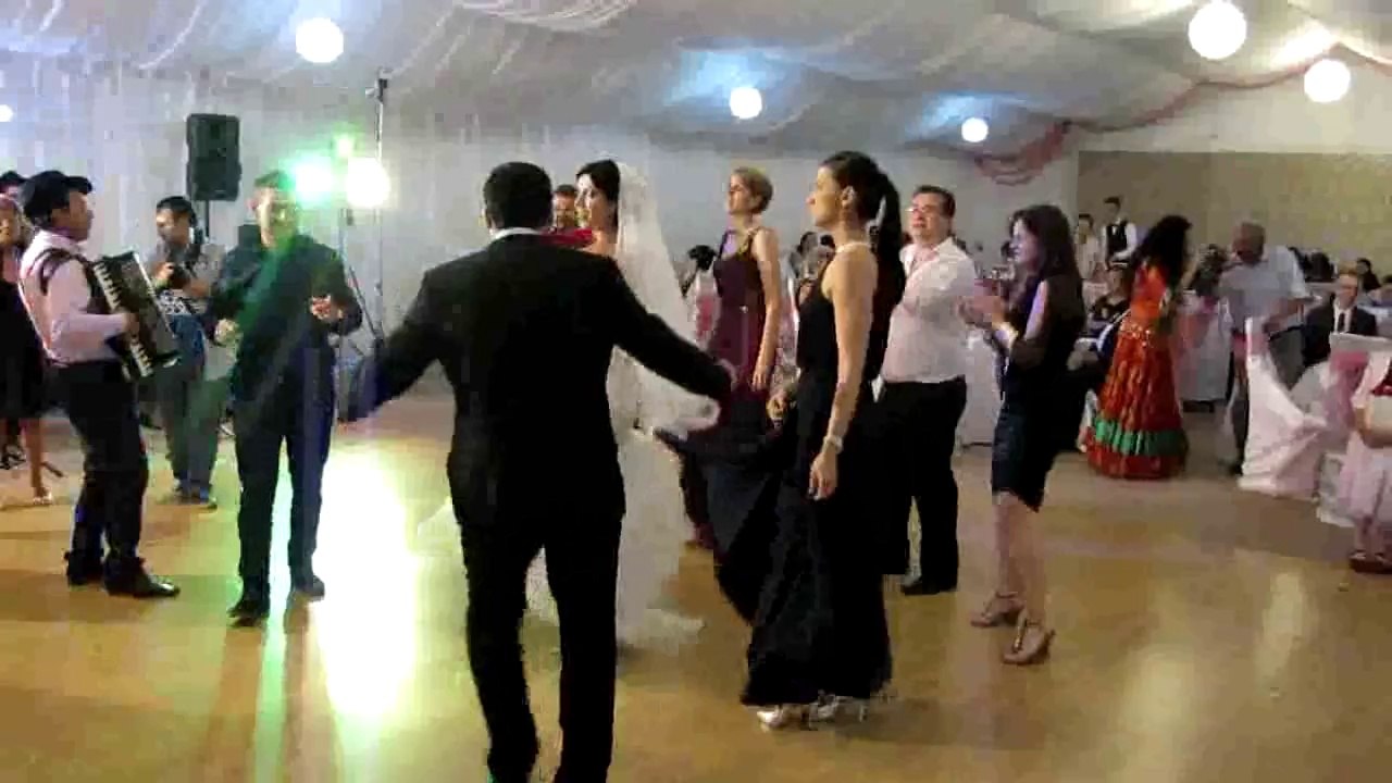 FORMATIE NUNTA PLOIESTI,FORMATIE NUNTA BUCURESTI-ALEXIA ALTTON-COLJ TIGANESC 2