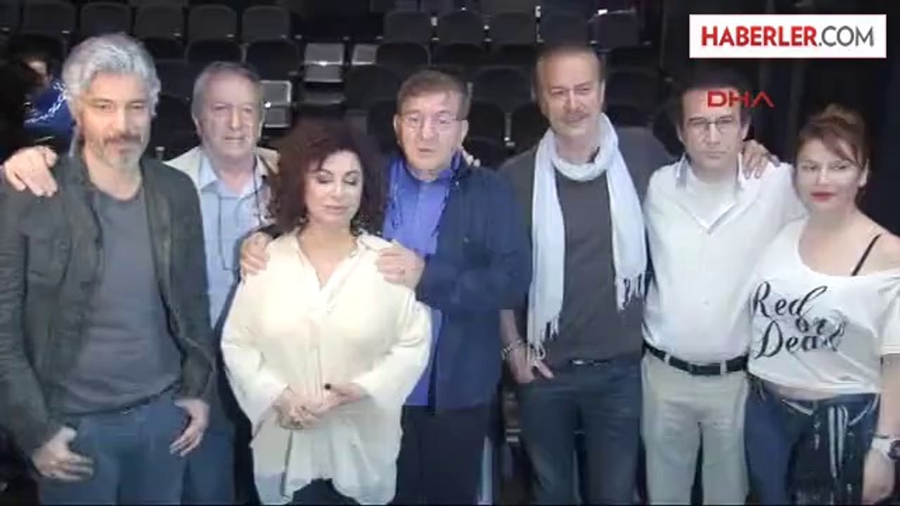 Arşiv Tiyatroculardan 'Afife Tiyatro Ödülleri' Jüri Üyelerine Tepki