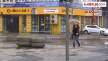 İstanbul'da Sağanak Yağmur Etkili Oluyor