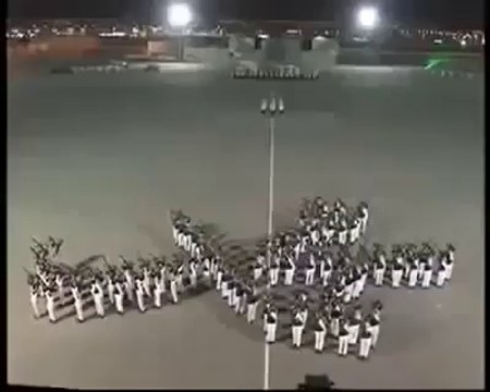 ASKERLERDEN MUHTEŞEM HAZRETİ MUHAMMED GÖSTERİSİ