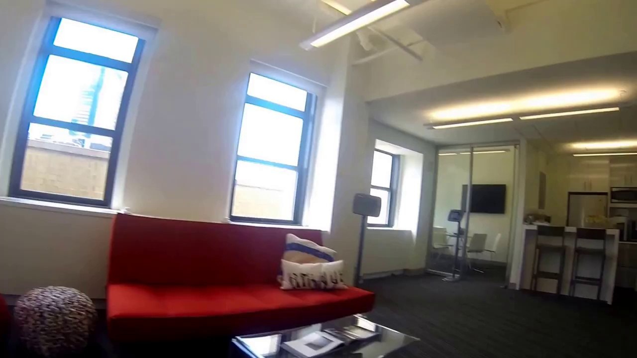 35TH & BROADWAY 2,518 SF BRIGHT PLUG-N-PLAY OFFICE SUITE SHORT-TERM SUBLEASE