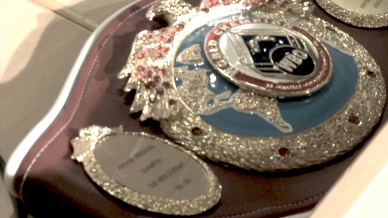 Boxen: Mit Links! Abraham bleibt Champion