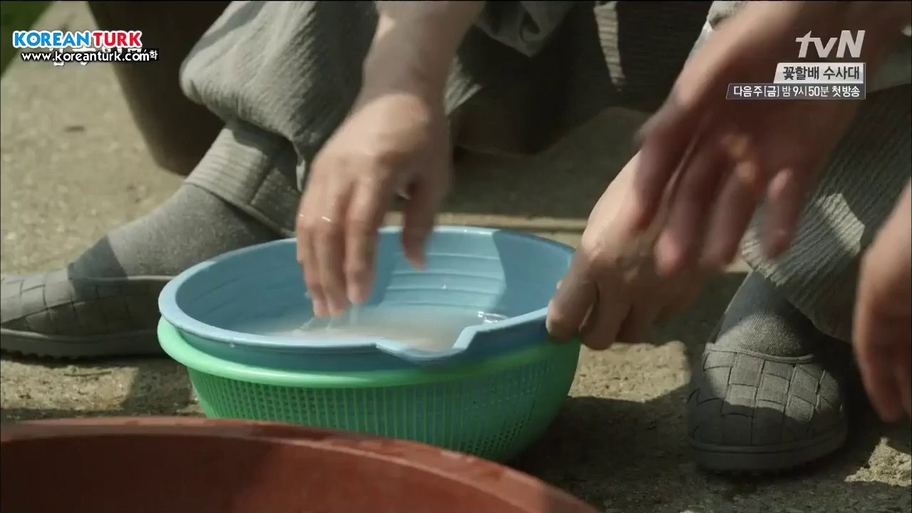 ong.E06clip0