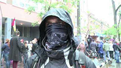 Odessa: des prisonniers pro-russes libérés de force par la foule