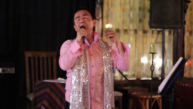 ŞENOL EZER Huysuz ve tatlı kadın