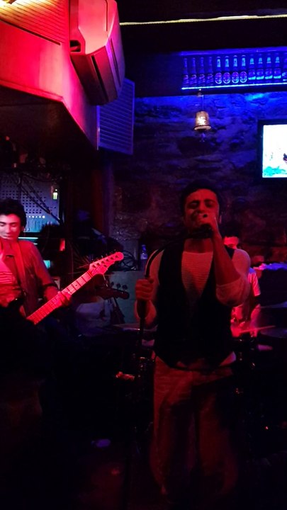 Şehmus KARTAL _ Kısa bir konuklukta'' ISLAK ISLAK''