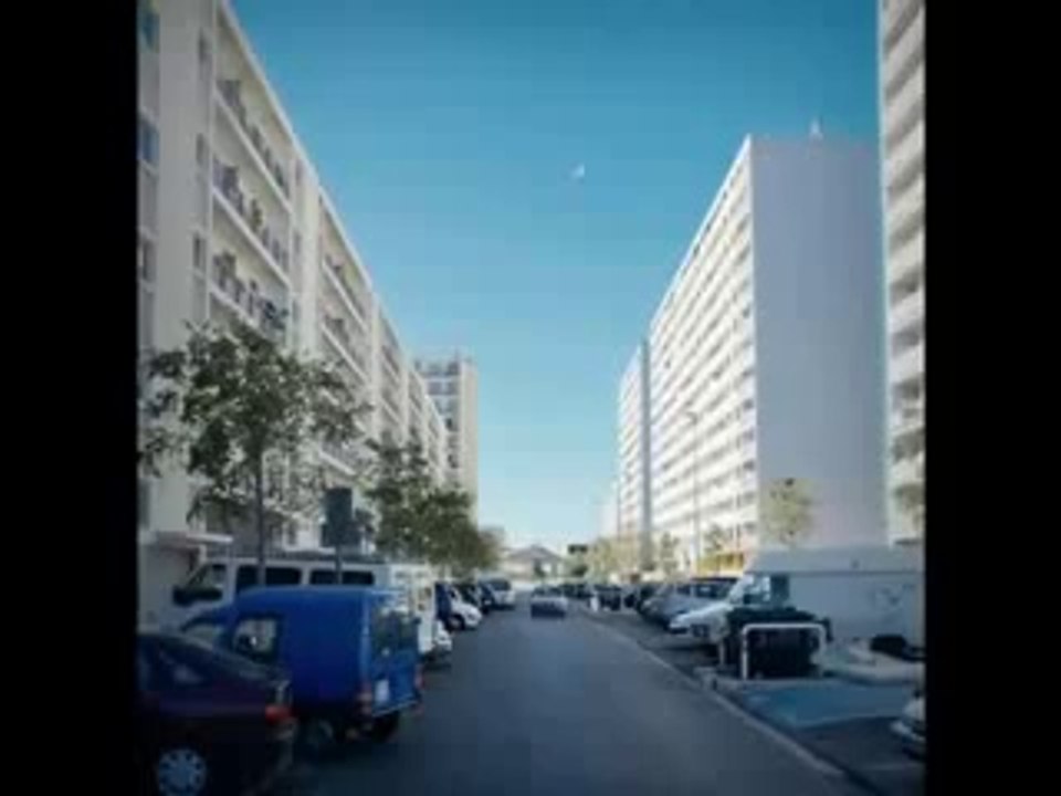 Marseille (13) : visite de la cité "Félix Pyat"