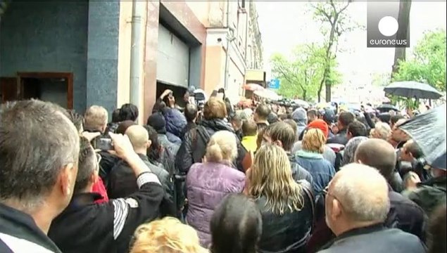 Odessa divisa: manifestano migliaia di sostenitori dell'unità ucraina