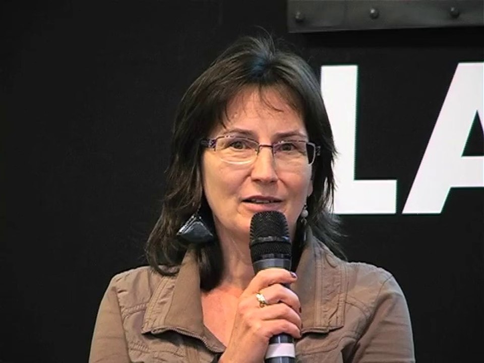 Elisa Vix, romancière et vétérinaire