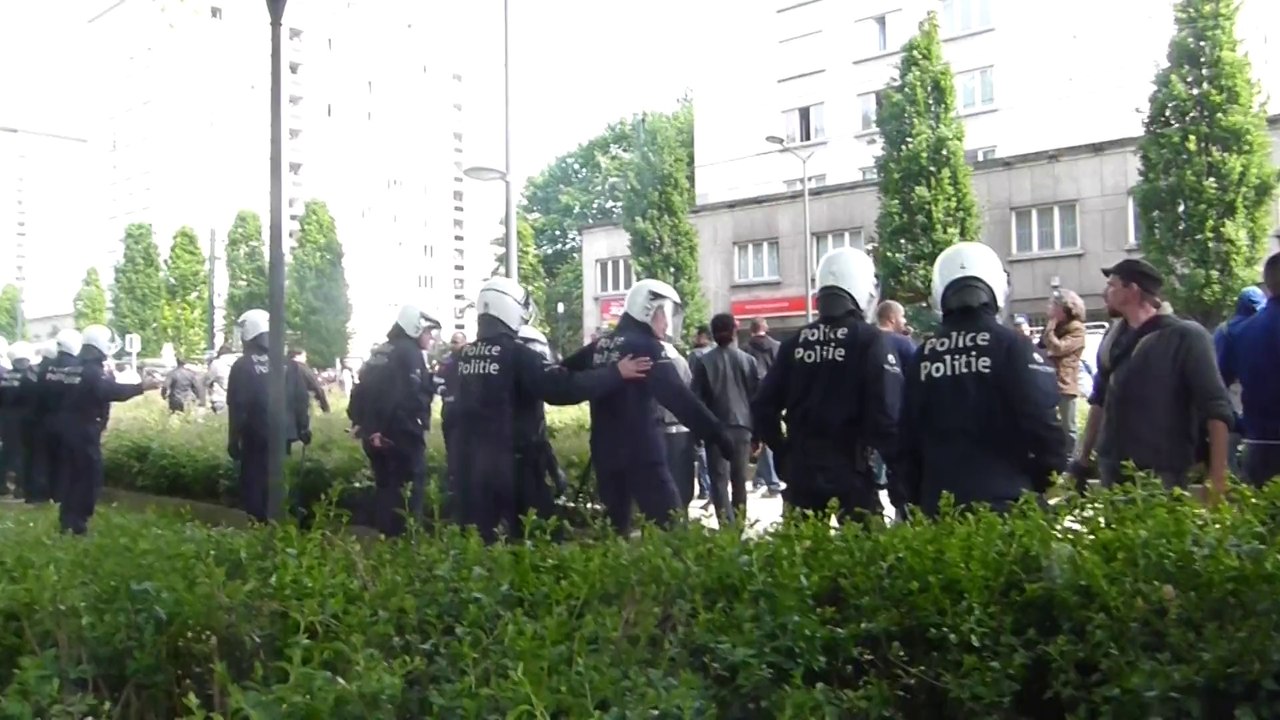 BELGIQUE / VIOLENCE POLICIÈRE ... 1ER CONGRES EUROPÉEN DE LA DISSIDENCE A BRUXELLES LE 04/05/2014