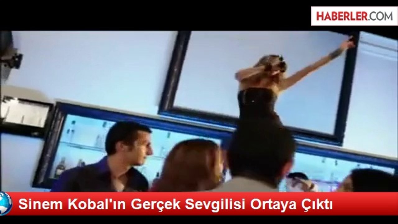 Arda Turan'ın Eski Sevgilisi Sinem Kobal İspanya'da Gözde...