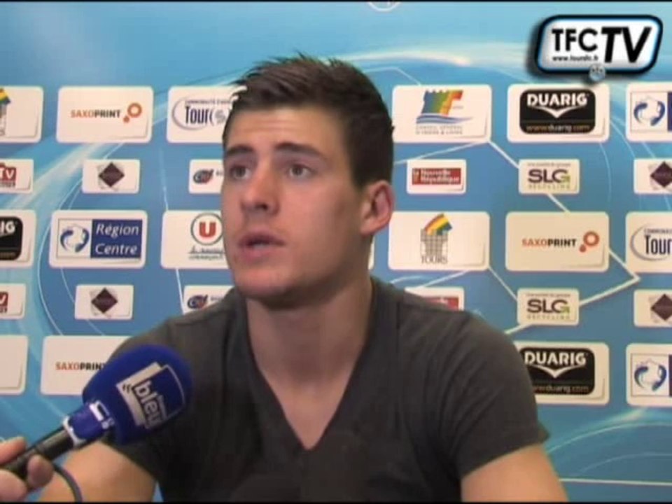 Tours FC - Arles-Avignon "Arles, une équipe qui défend bien" (B. Santamaria)