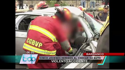Cinco jóvenes heridos tras despiste de auto en costa de Barranco