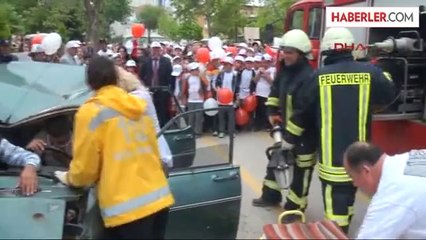 Trafik Kazası Tatbikatı Gerçeği Aratmadı