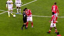 Belgique - Il se prend pour l'arbitre