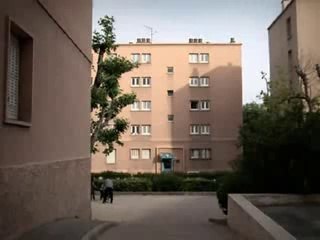 Marseille (13) : visite de la cité "Les Tilleuls"