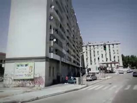 Marseille (13) : visite de la cité Maison Blanche