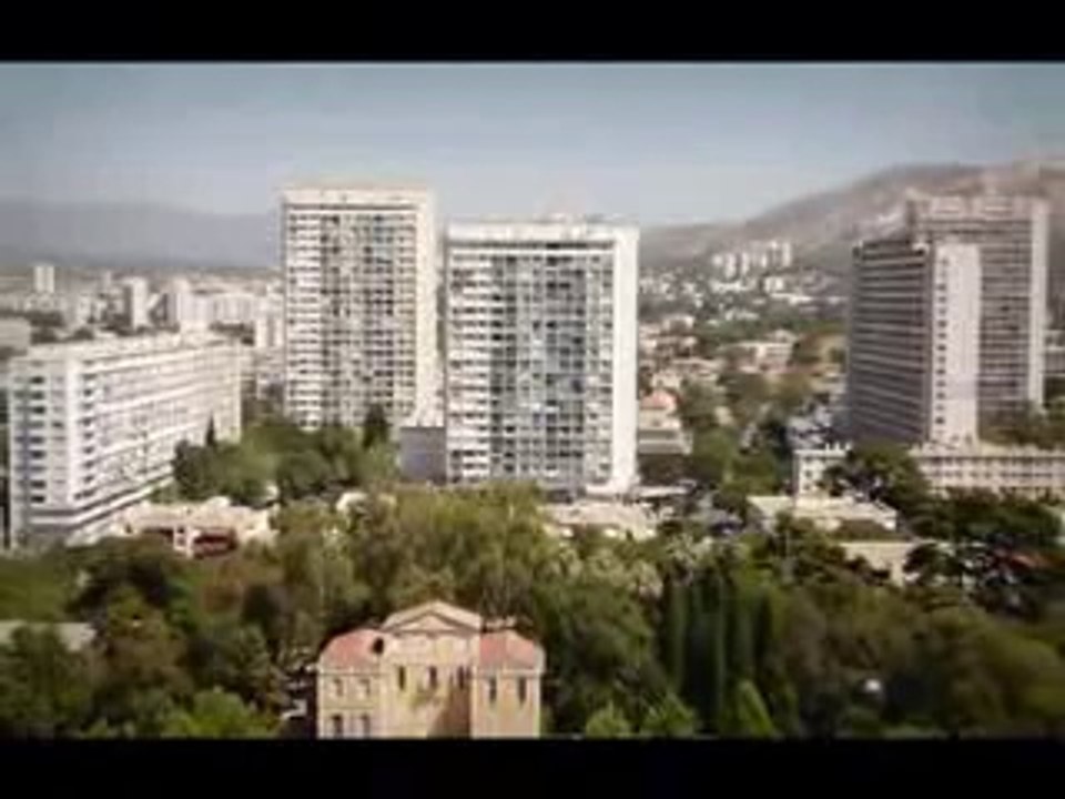Marseille (13) : visite de la cité "Parc Sévigné"