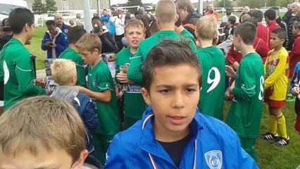 Les U13 soulevent la coupe