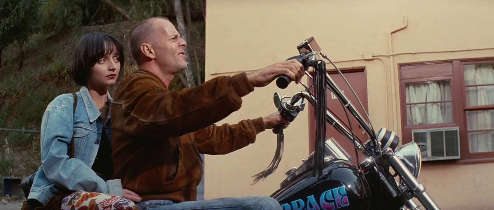 Pulp Fiction (1994) Official Trailer [HD]