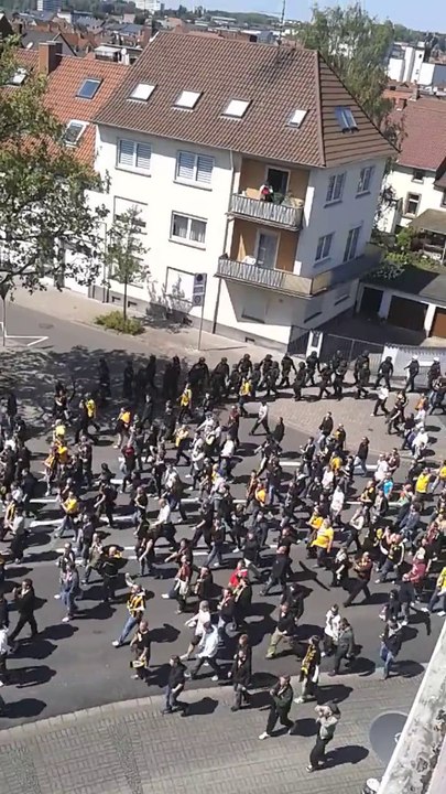 4.5.2014 - 1. FC Kaiserslautern vs. Dynamo Dresden - Fanmarsch Dynamo