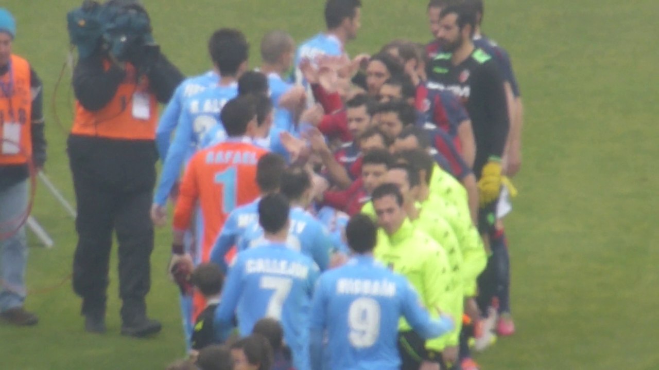 [19-01-2014 BOLOGNA-NAPOLI 2:2] Ingresso in campo delle squadre LIVE dalla curva ospiti
