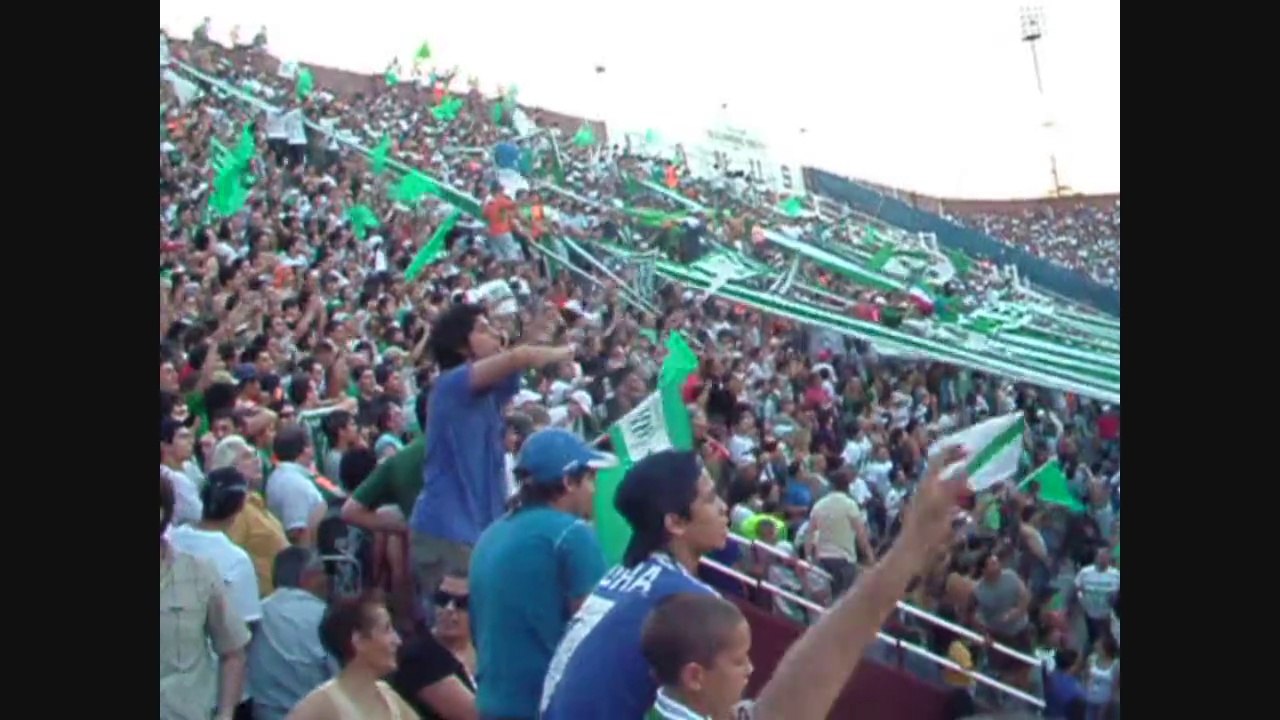 La hinchada de Banfield en Lanus // Apertura 2008