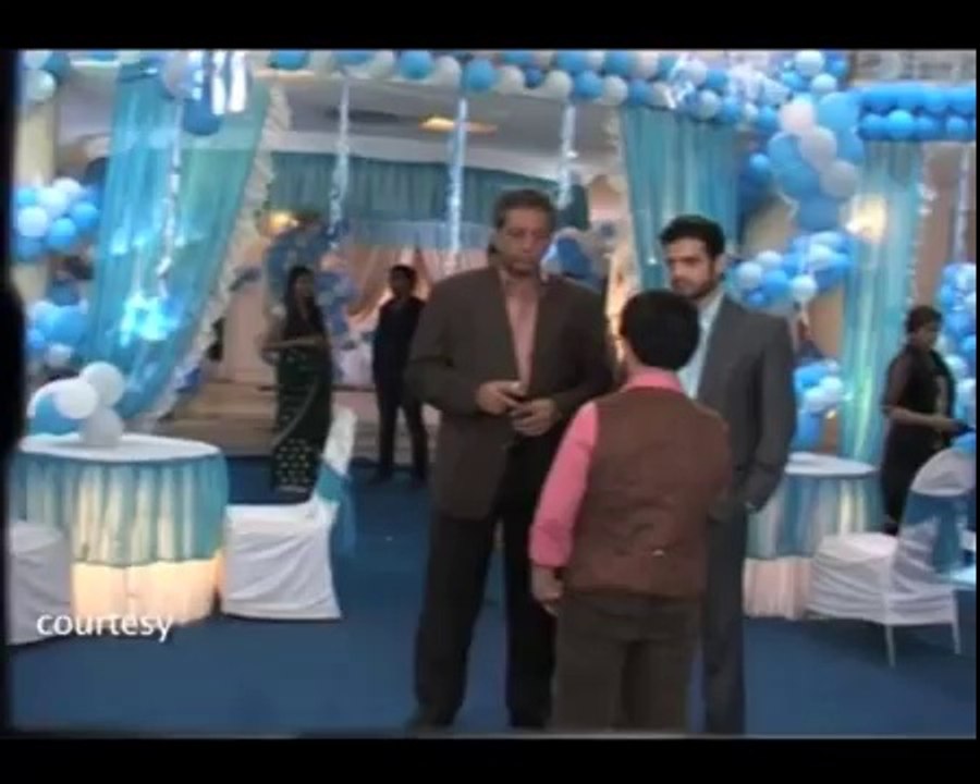 Yeh Hai Mohabbatein : Ishita slaps Parmeet