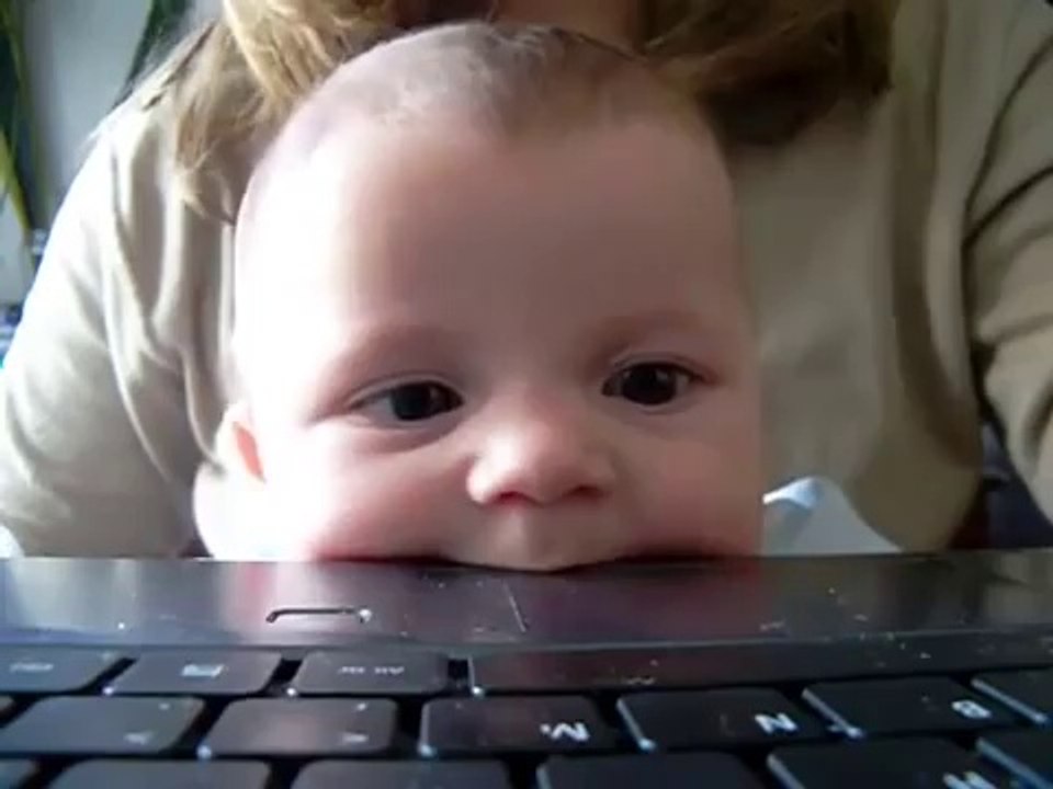 Sevimli Laptop Canavarı