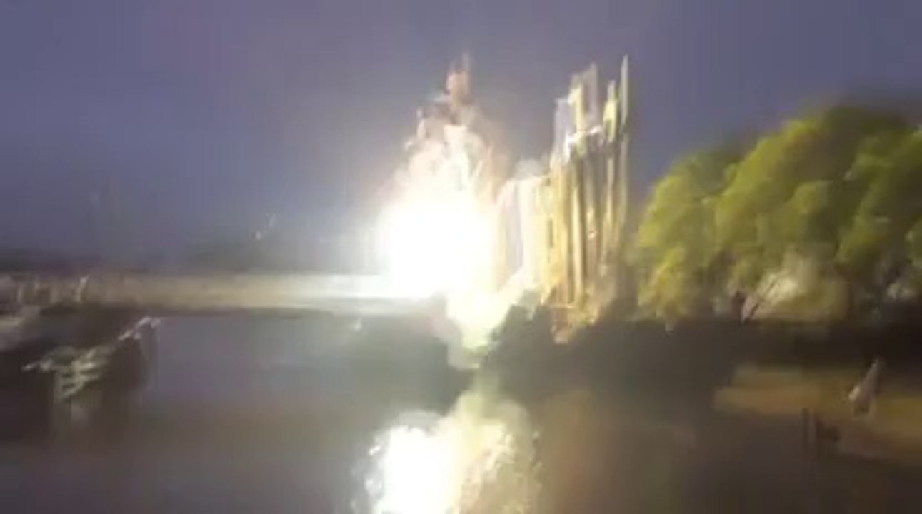 Old and historic ship failing and cutting electric wire!