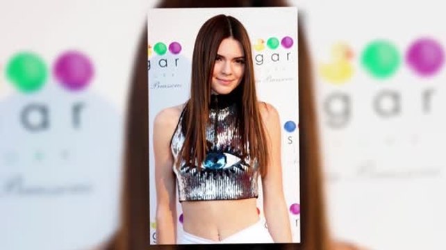 Las celebridades se ven fabulosas en ombligueras