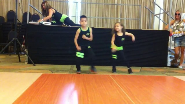 Youngest Salsa dancers chamions, 6 years old!