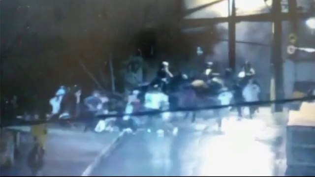 Vaso Sanitário sendo jogado