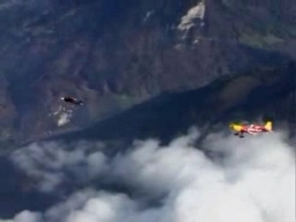 Homme volant avec réacteur