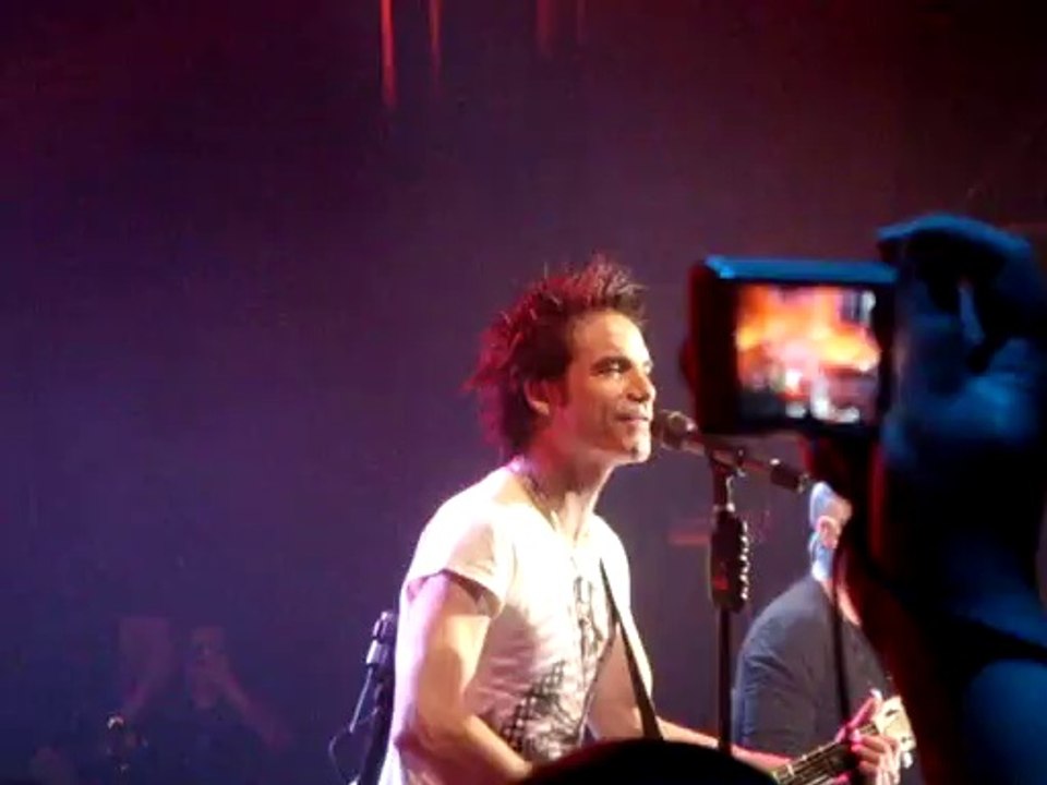 Train - She's On Fire