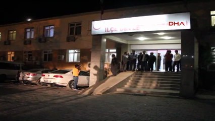 Askeri araç şarampole yuvarlandı: 8 yaralı 3 şehit FM HABER